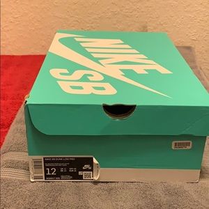 Nike SB Dunk Low “Pine Green”